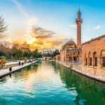 Şanliurfa-Gezi-Rehberi-ve-Gezilecek-Yerler-1024x680