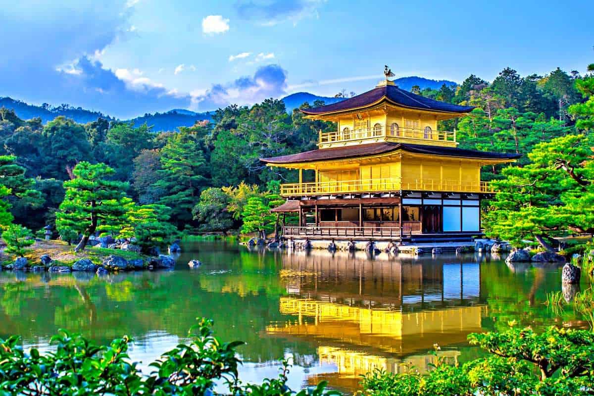 kinkakuji-temple-golden-pavilion-kyoto-japan-summer-view-1